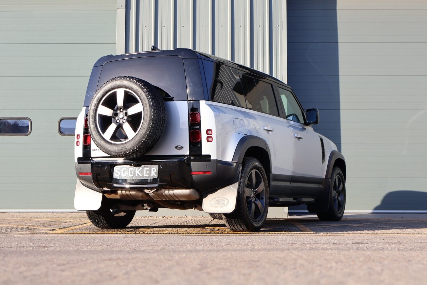 Used Land Rover Defender 2021 for sale - 76616946: Photo 9