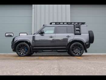 Used Land Rover Defender 110 2024 for sale - 74216816: Photo
