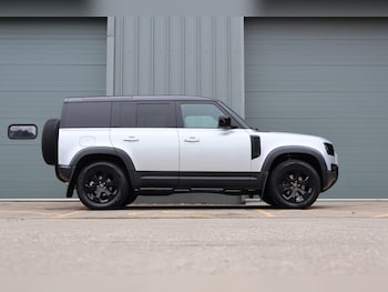 Used Land Rover Defender 110 2021 for sale - 75426497: Photo