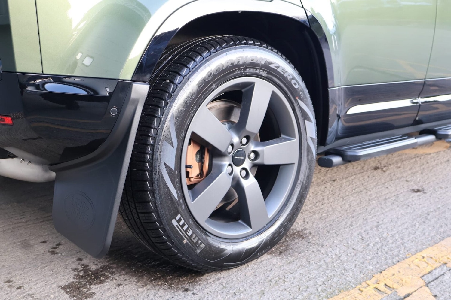 Used Land Rover Defender 2025 for sale - 77270812: Photo 11