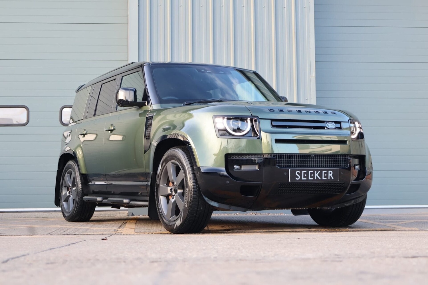 Used Land Rover Defender 2025 for sale - 77270812: Photo 3