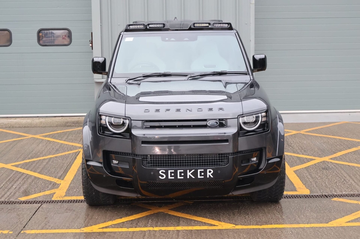 Used Land Rover Defender 110 2025 for sale - 76968495: Photo 4