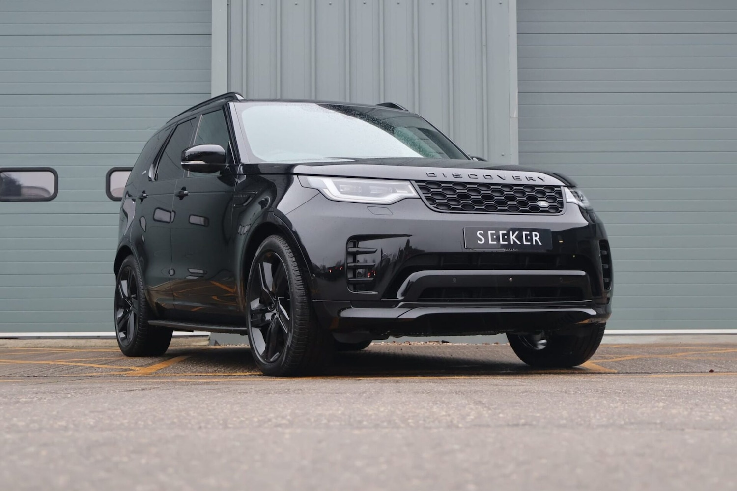 Used Land Rover Discovery 2025 for sale - 75982303: Photo 1