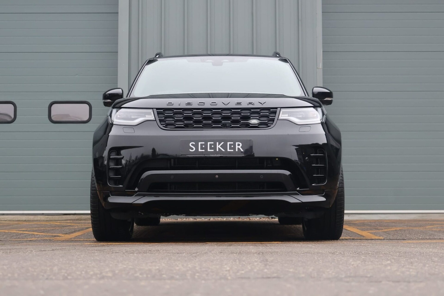 Used Land Rover Discovery 2025 for sale - 75982303: Photo 2