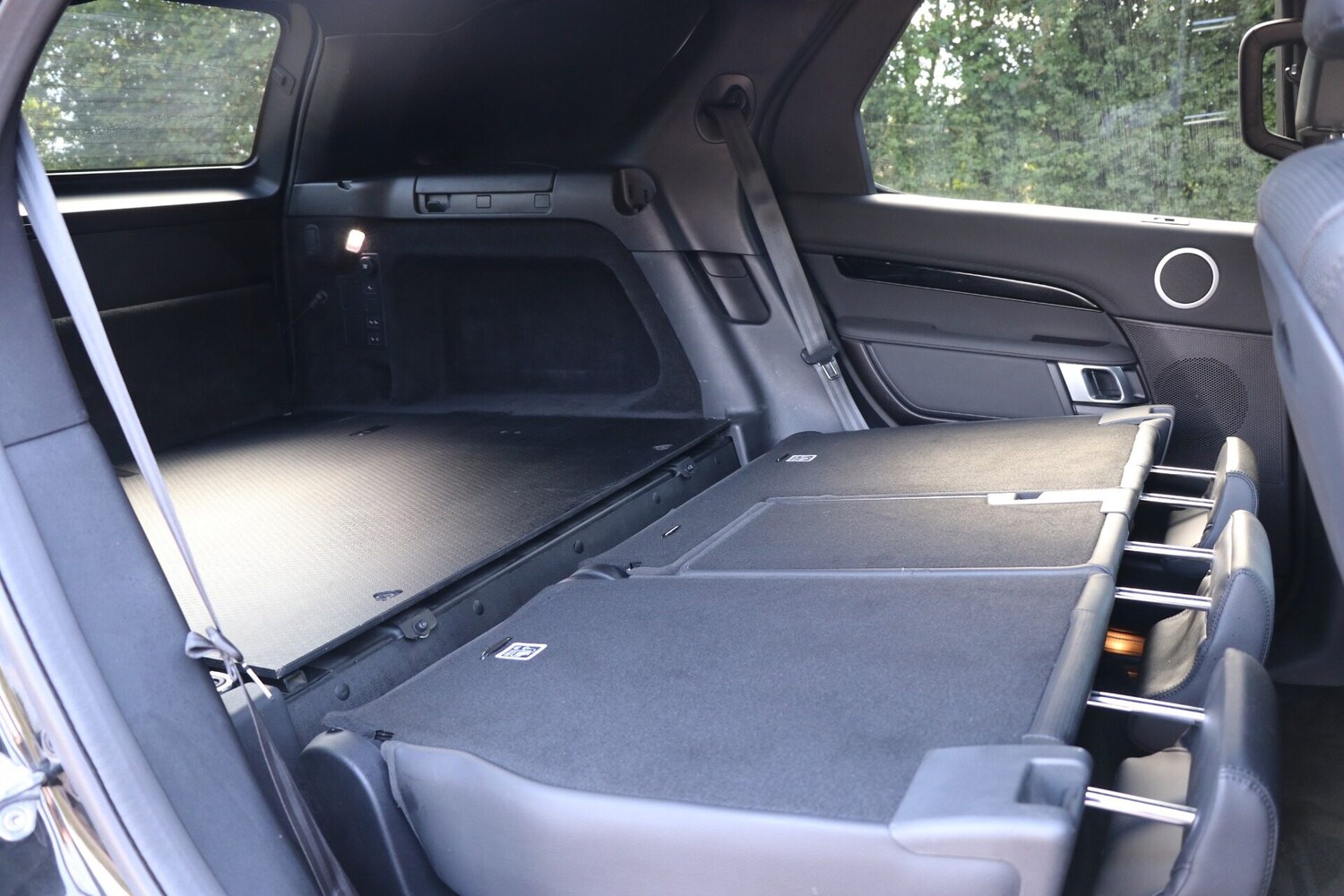 Used Land Rover Discovery 2025 for sale - 75982303: Photo 30