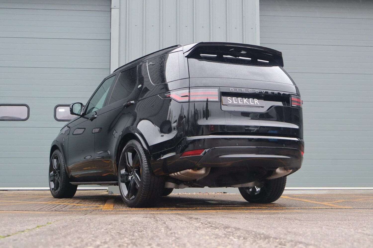 Used Land Rover Discovery 2025 for sale - 75982303: Photo 4