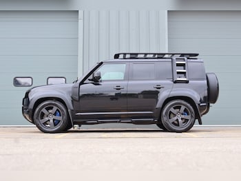 Used Land Rover Defender 110 2023 for sale - 78938352: Photo