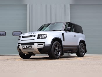 Land Rover - Defender