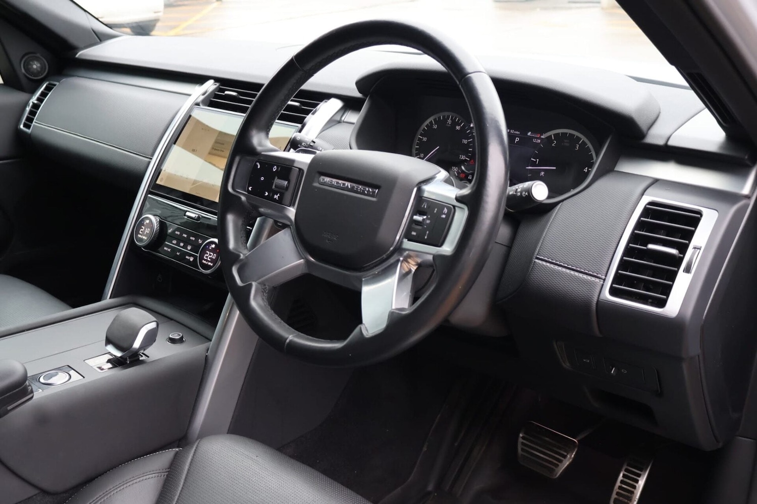 Used Land Rover Discovery 2023 for sale - 77233637: Photo 13