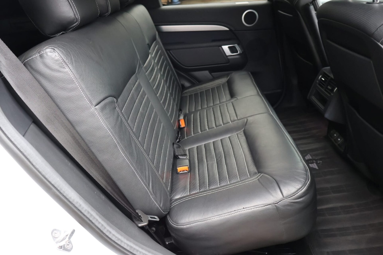 Used Land Rover Discovery 2023 for sale - 77233637: Photo 16