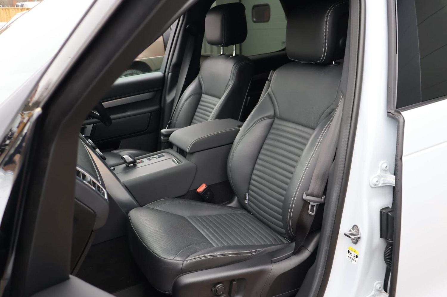 Used Land Rover Discovery 2023 for sale - 77233637: Photo 23