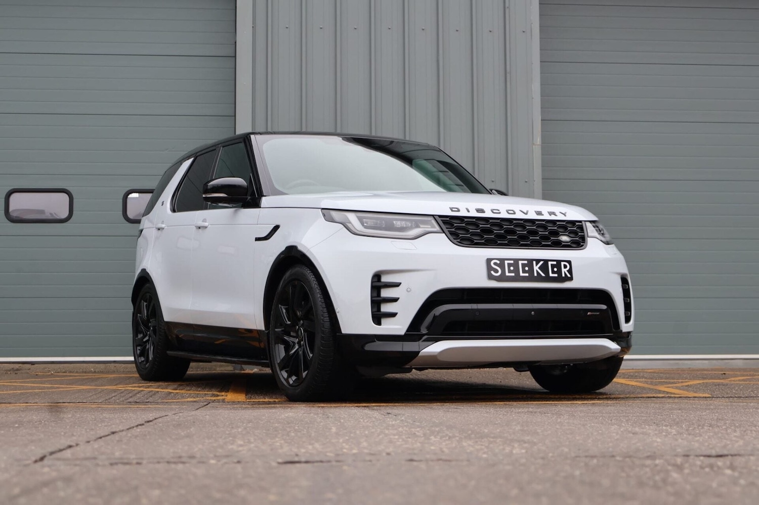 Used Land Rover Discovery 2023 for sale - 77233637: Photo 3