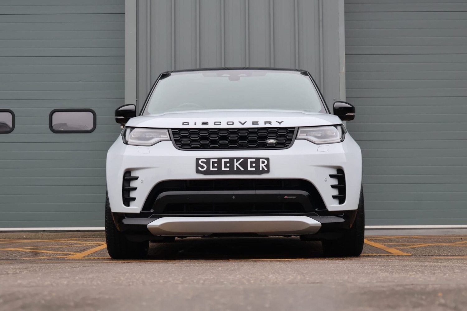 Used Land Rover Discovery 2023 for sale - 77233637: Photo 4