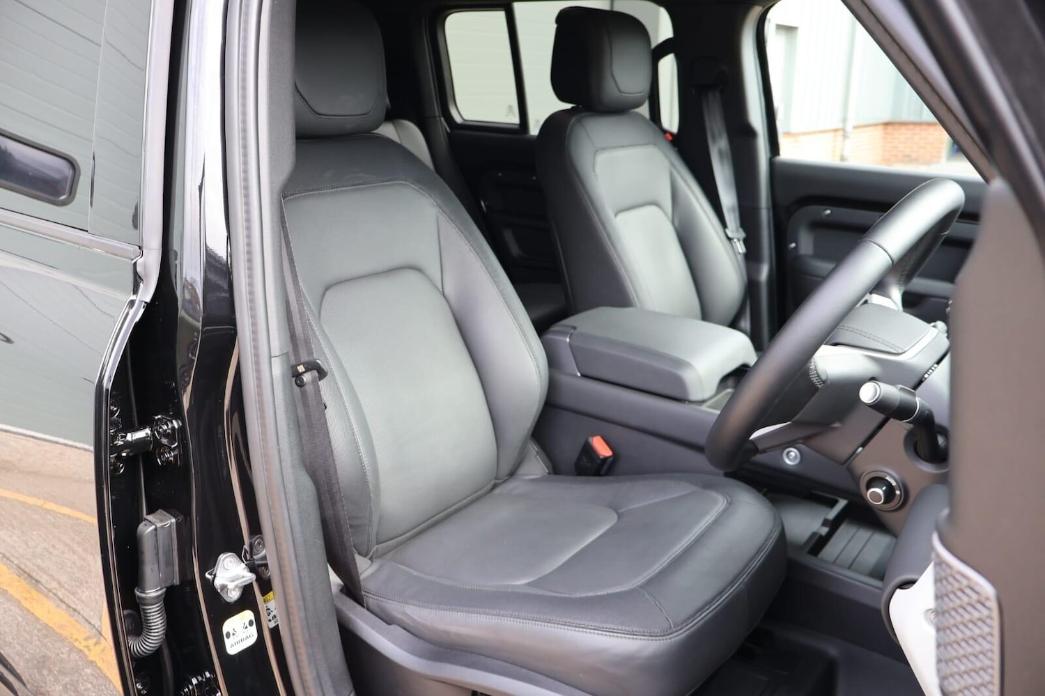 Used Land Rover Defender 2024 for sale - 78121717: Photo 14