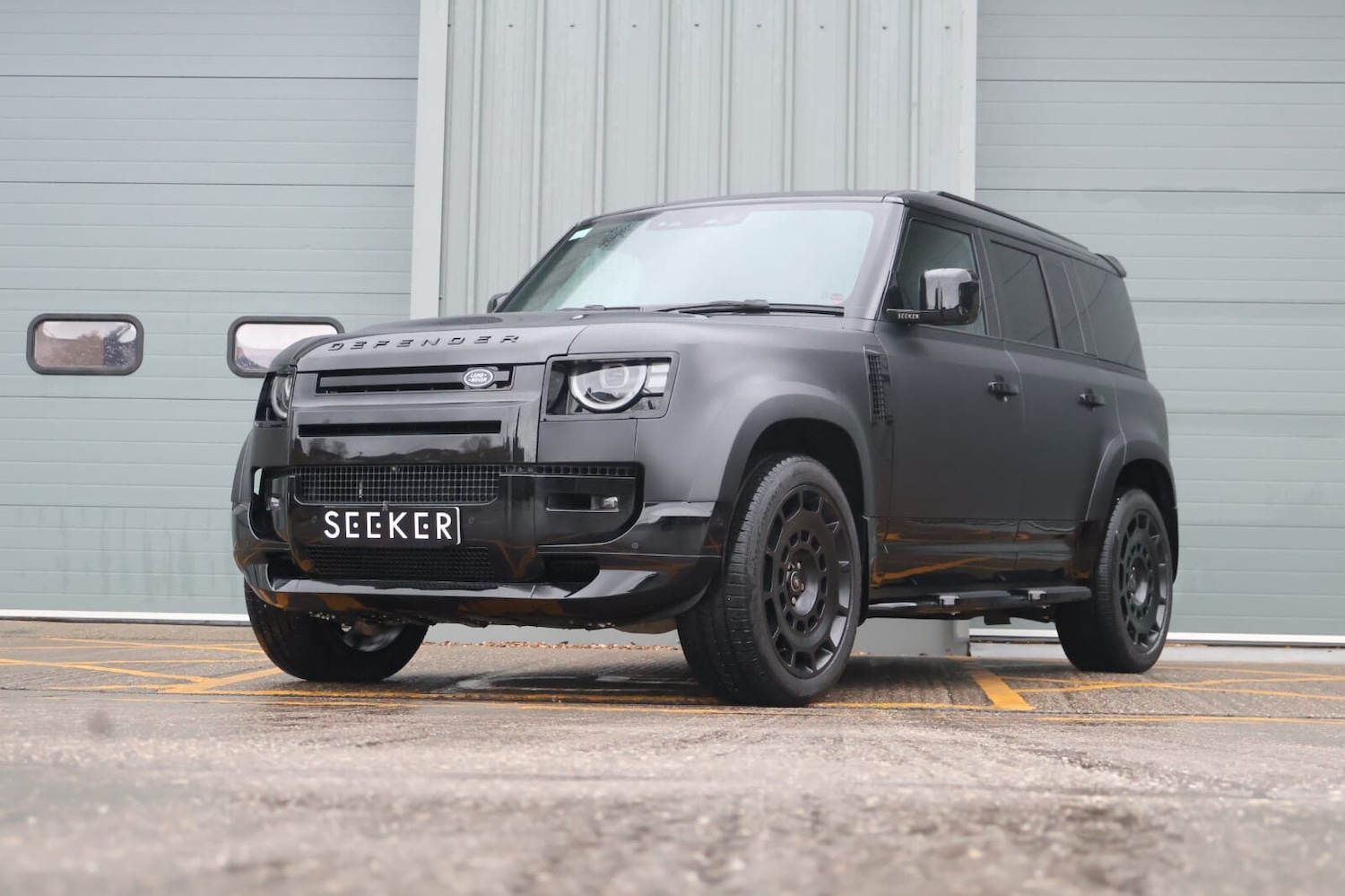 Used Land Rover Defender 110 2025 for sale - 76957113: Photo 1