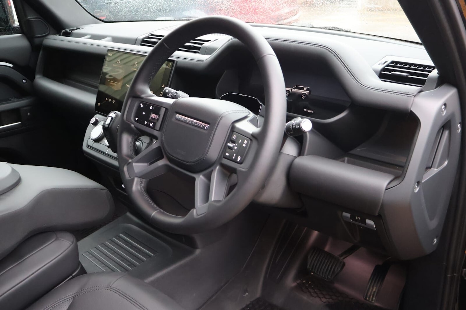 Used Land Rover Defender 110 2025 for sale - 76957113: Photo 23