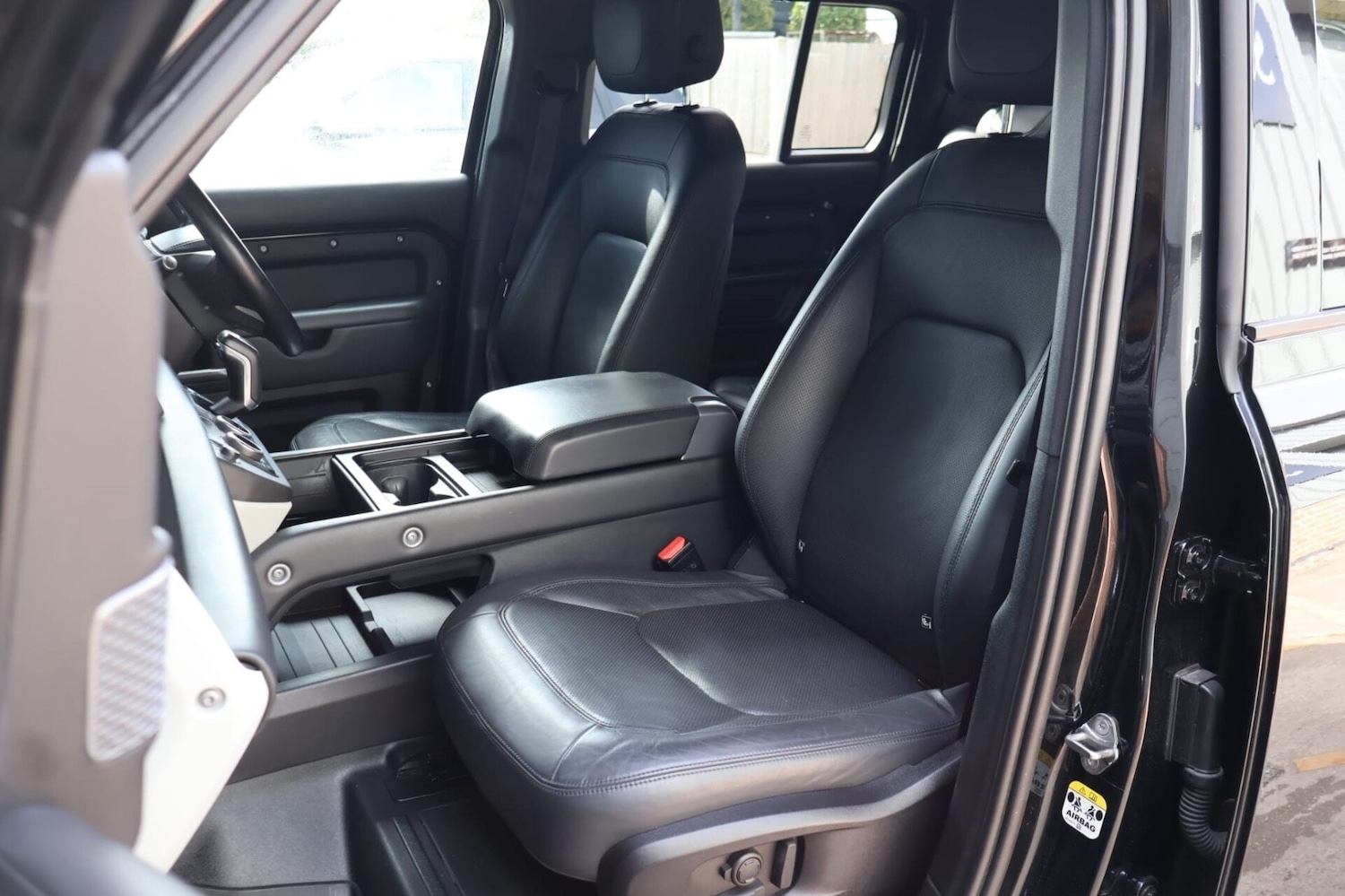 Used Land Rover Defender 2022 for sale - 78210147: Photo 15