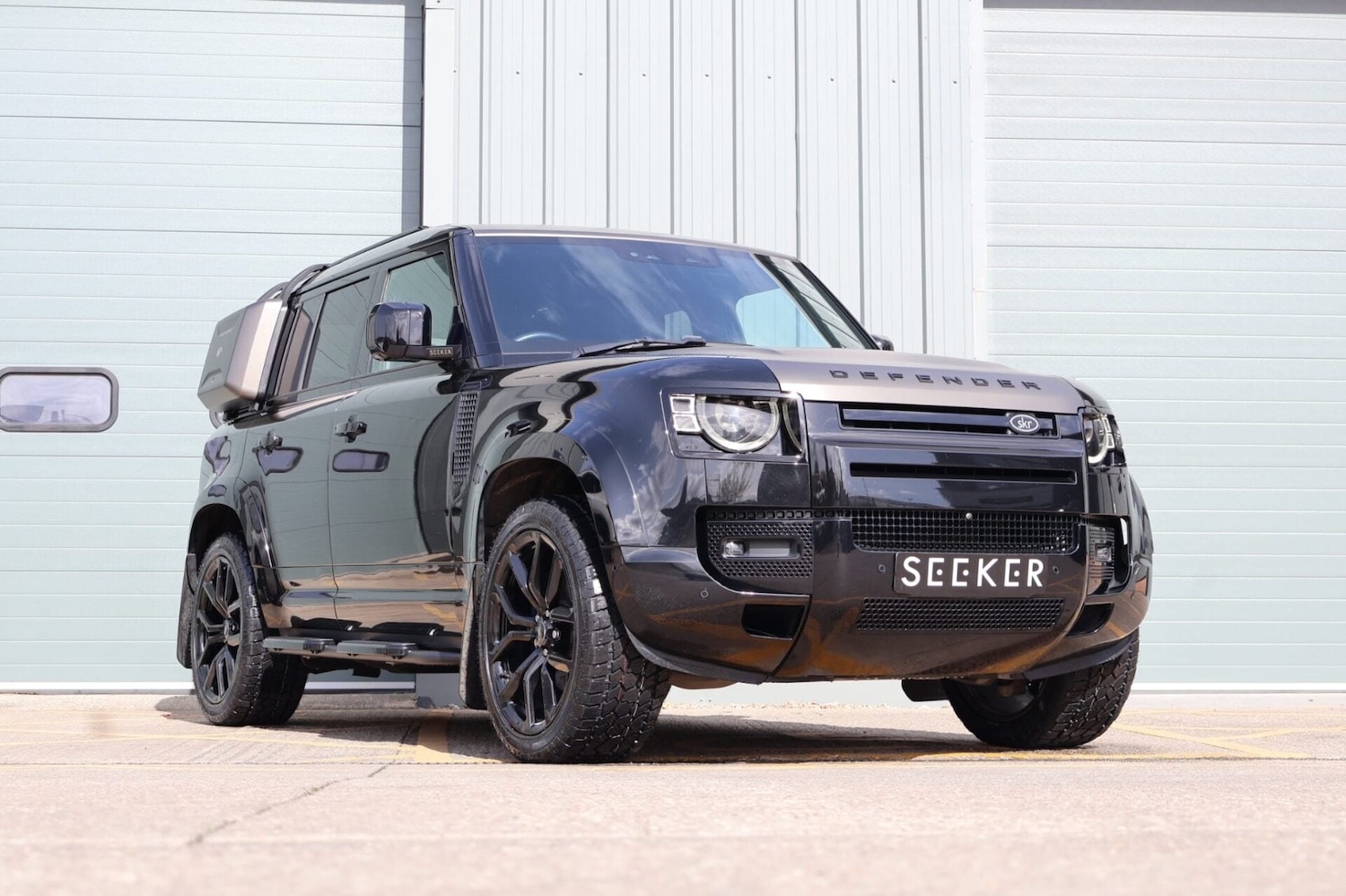 Used Land Rover Defender 2022 for sale - 78210147: Photo 3