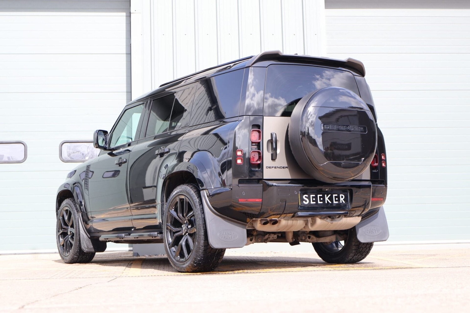 Used Land Rover Defender 2022 for sale - 78210147: Photo 8