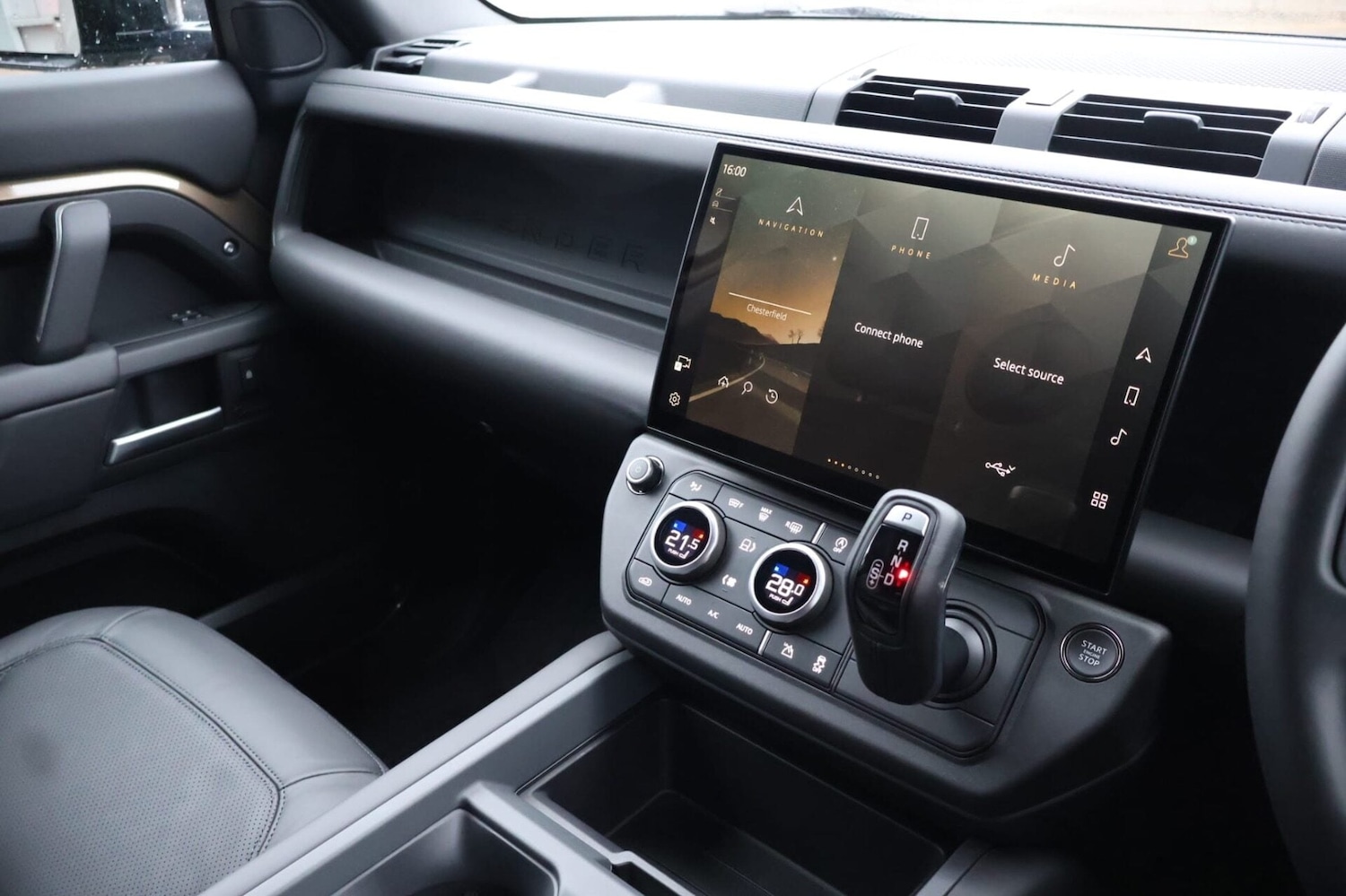 Used Land Rover Defender 110 2026 for sale - 77517638: Photo 15