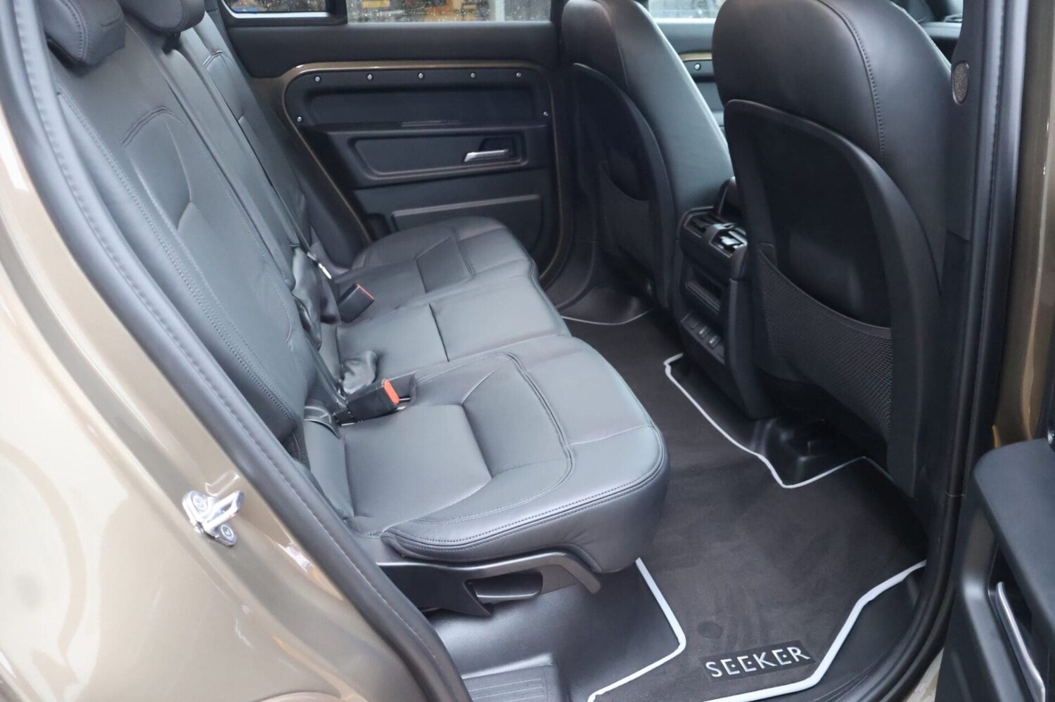 Used Land Rover Defender 110 2026 for sale - 77517638: Photo 20