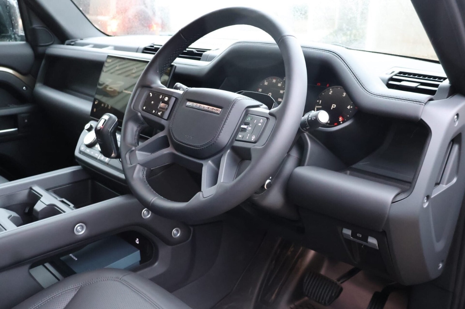 Used Land Rover Defender 110 2026 for sale - 77517638: Photo 23