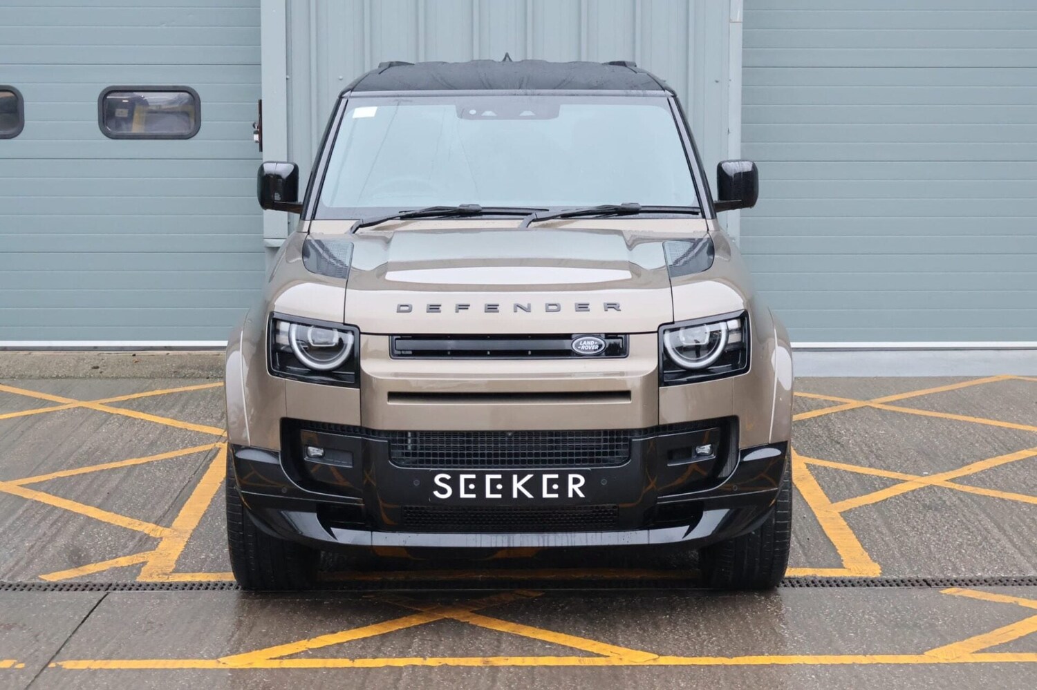 Used Land Rover Defender 110 2026 for sale - 77517638: Photo 9