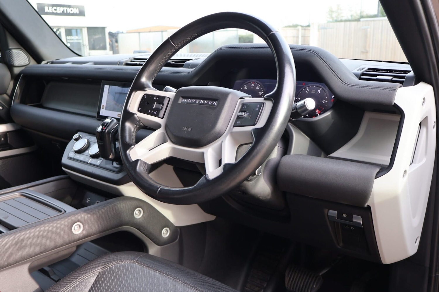 Used Land Rover Defender 90 2021 for sale - 77983649: Photo 12