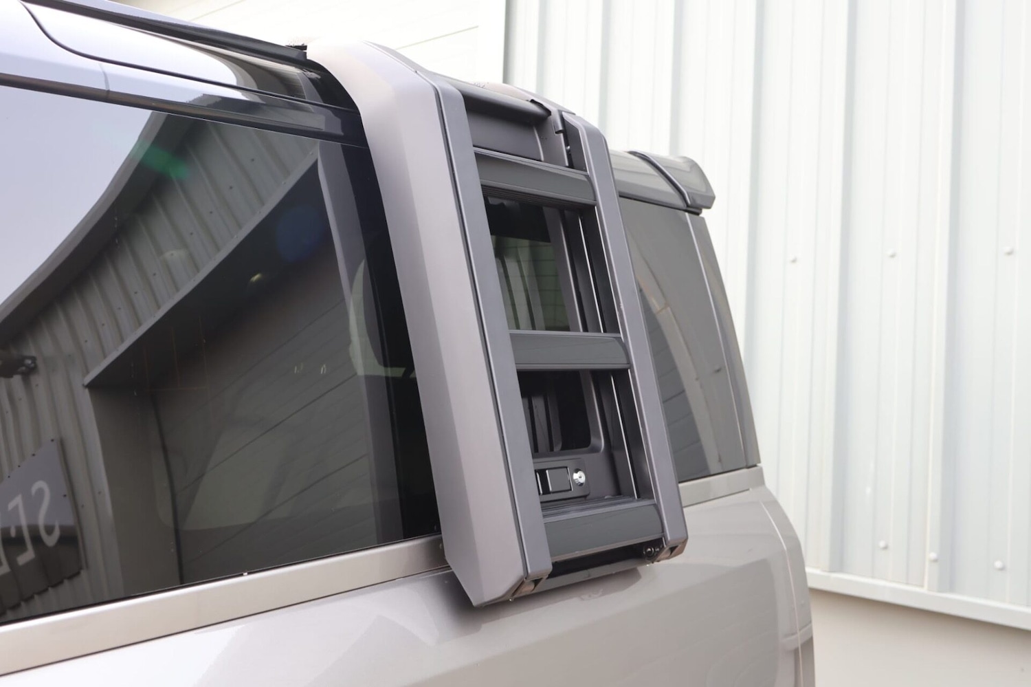 Used Land Rover Defender 90 2021 for sale - 77983649: Photo 17