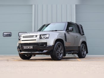 Land Rover Defender 90 feature image