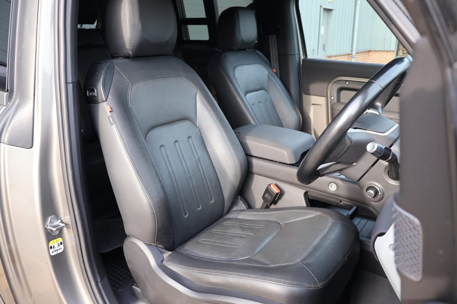 Used Land Rover Defender 90 2021 for sale - 77983649: Photo 21