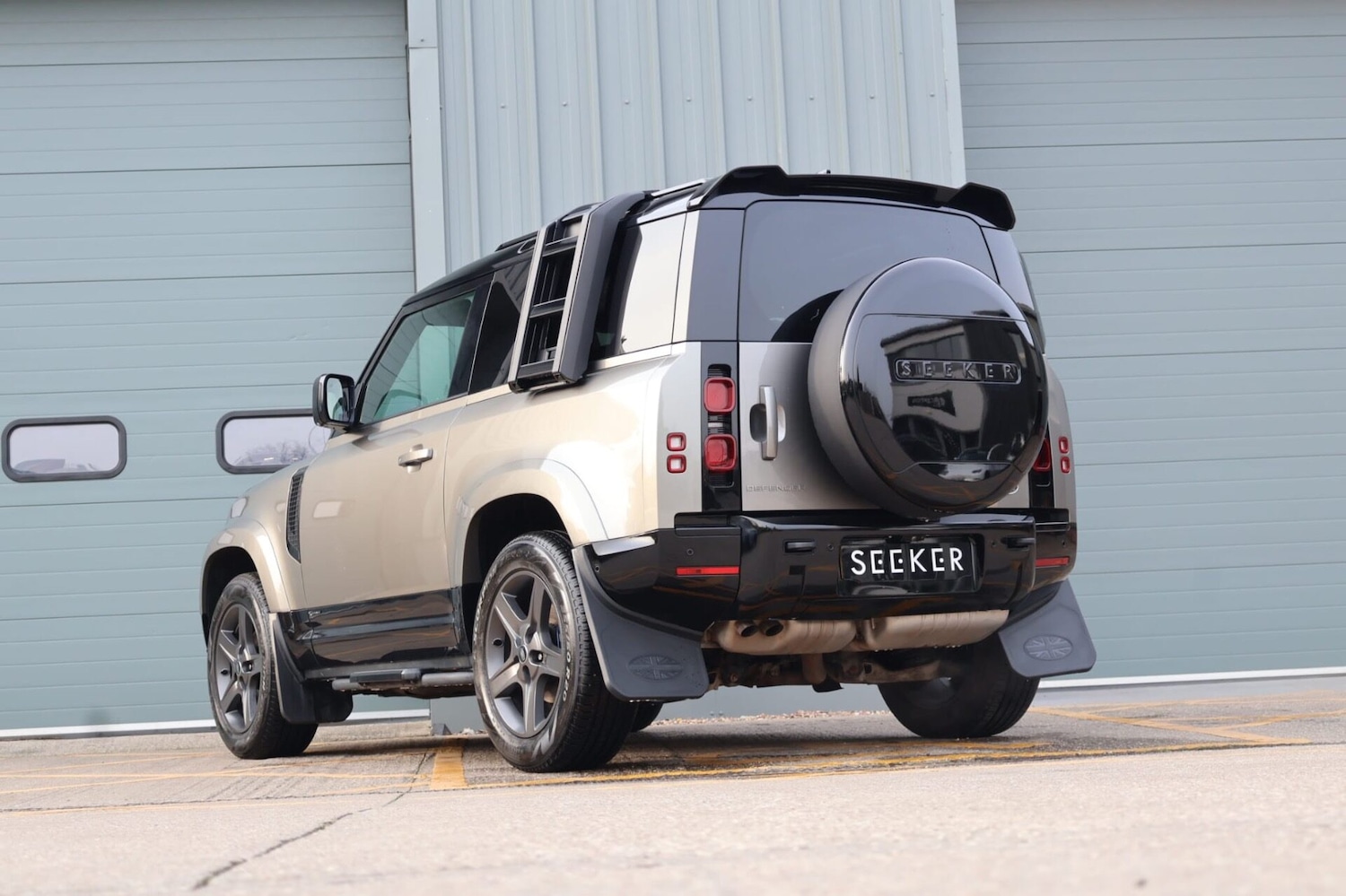 Used Land Rover Defender 90 2021 for sale - 77983649: Photo 4