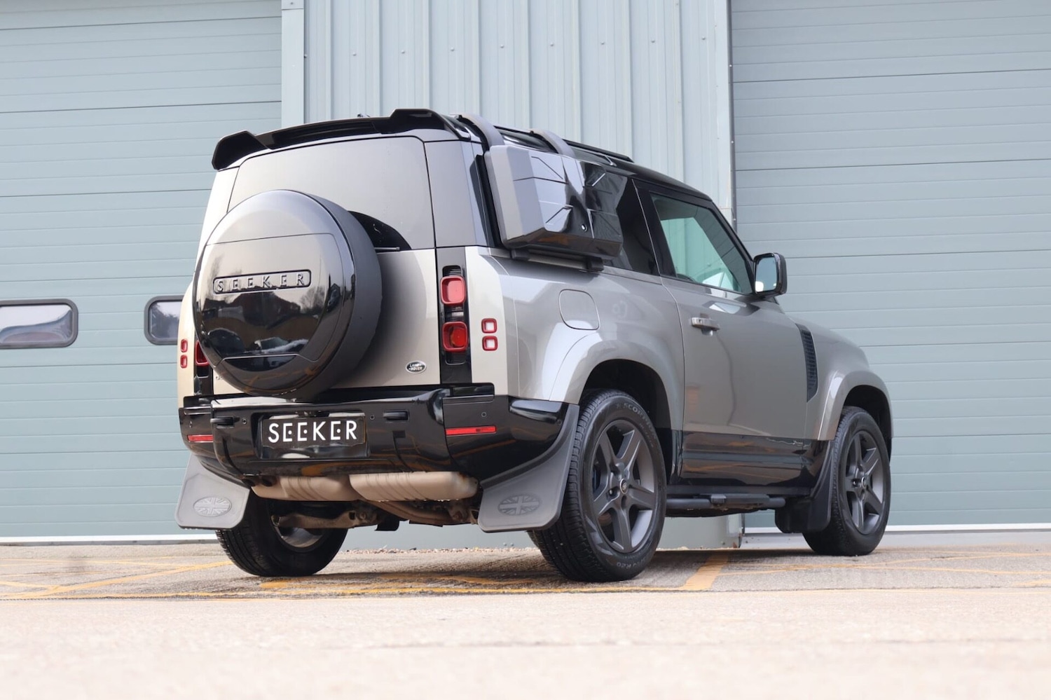 Used Land Rover Defender 90 2021 for sale - 77983649: Photo 6