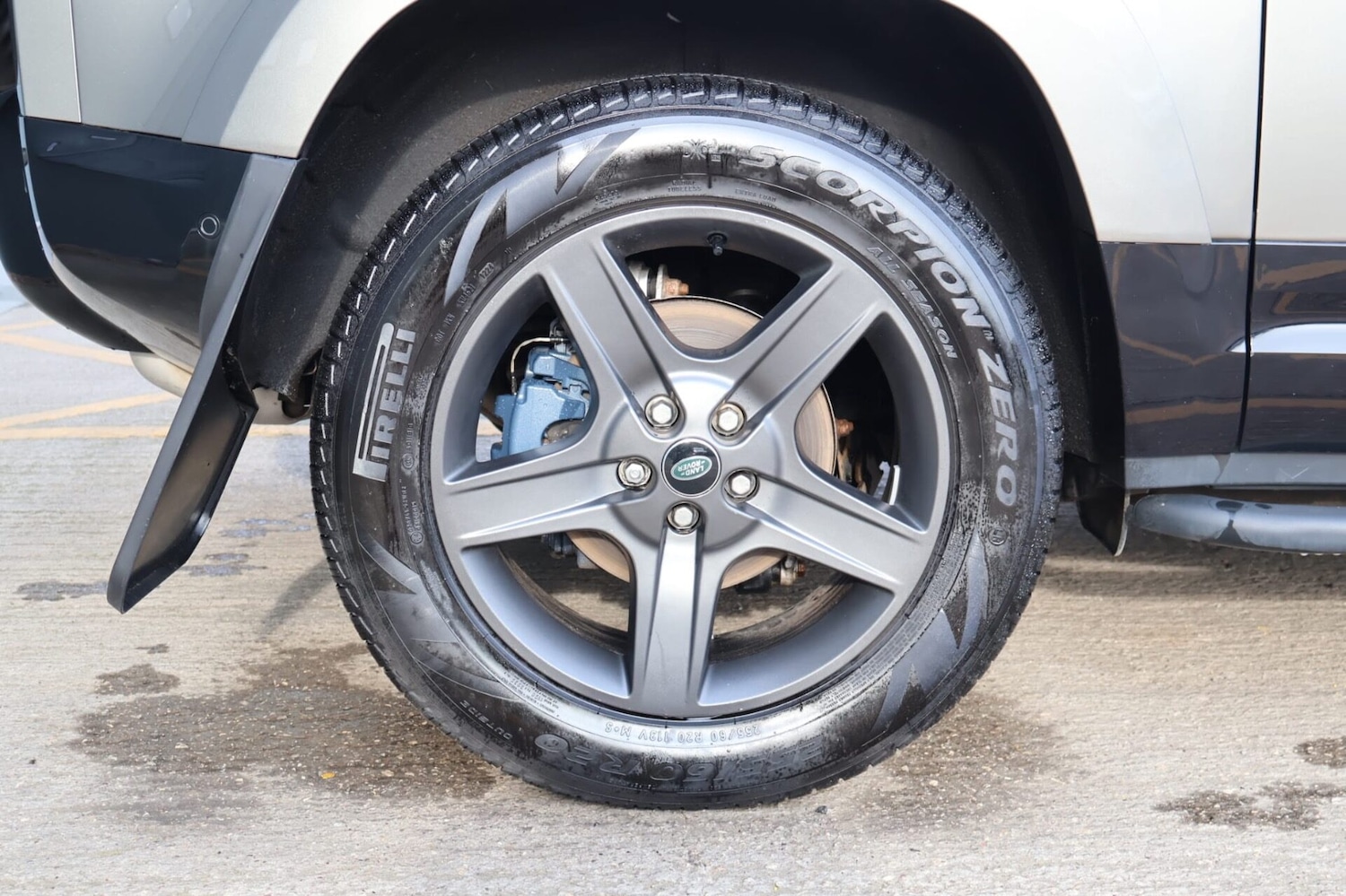 Used Land Rover Defender 90 2021 for sale - 77983649: Photo 9