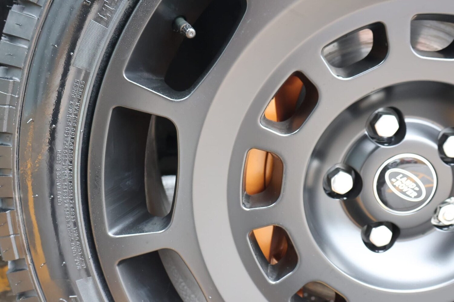 Used Land Rover Defender 110 2026 for sale - 77517635: Photo 12