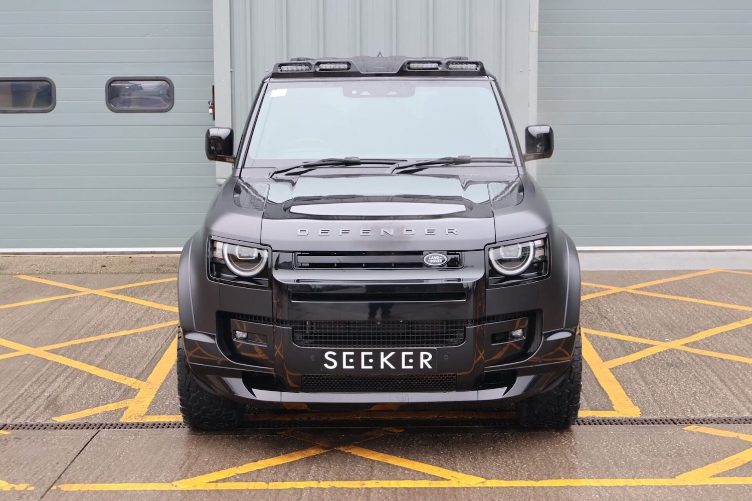 Used Land Rover Defender 110 2026 for sale - 77517635: Photo 2