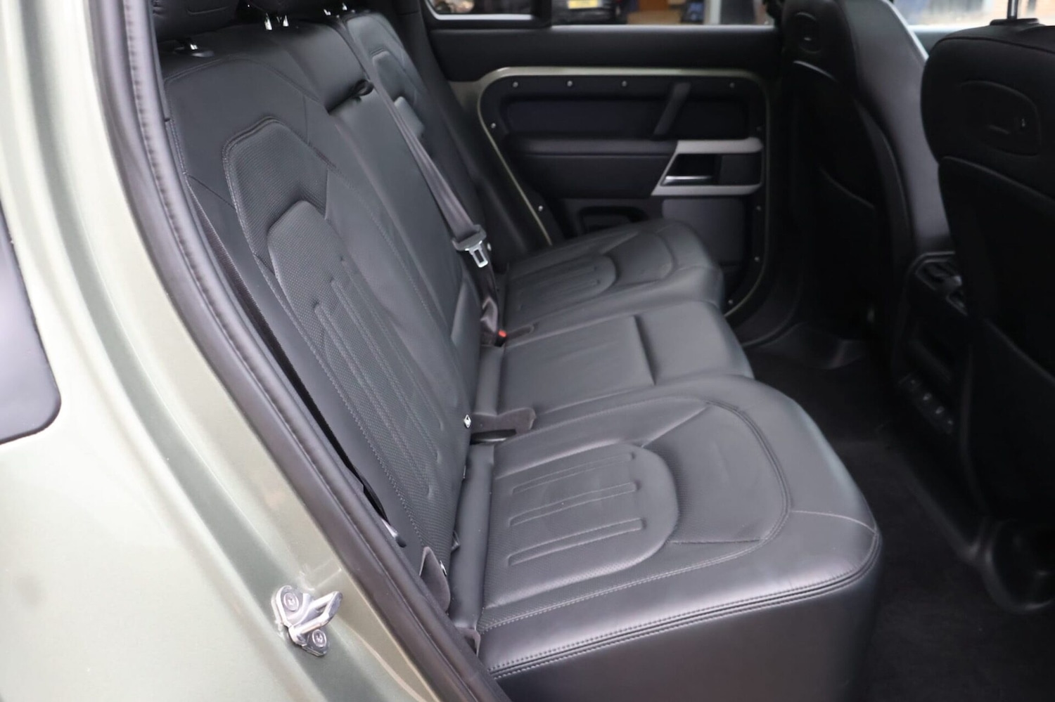 Used Land Rover Defender 110 2021 for sale - 78011054: Photo 15