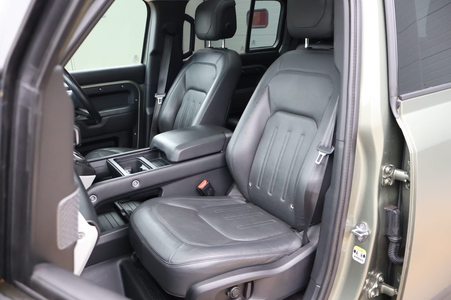 Used Land Rover Defender 110 2021 for sale - 78011054: Photo 26