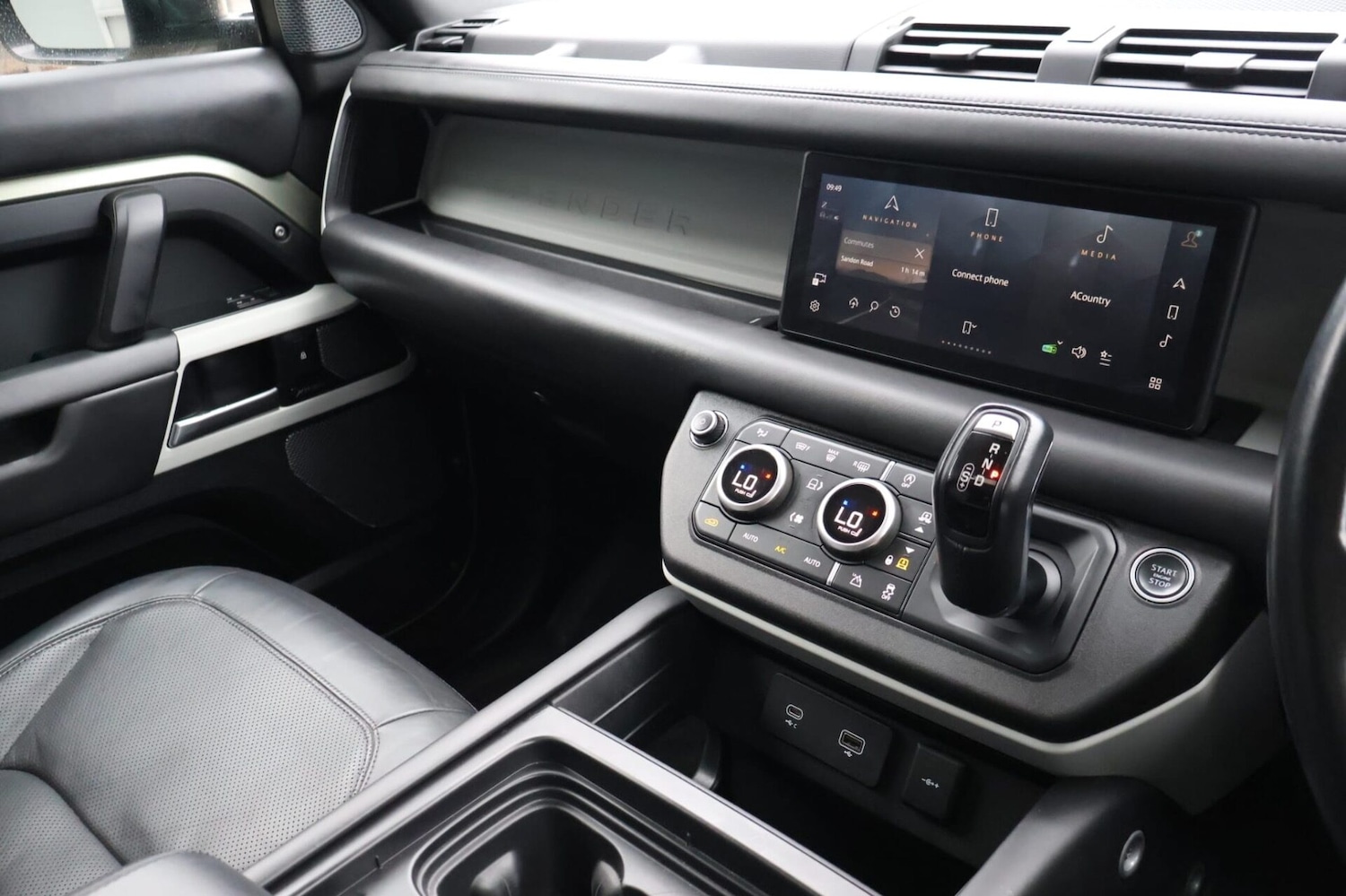 Used Land Rover Defender 110 2021 for sale - 78011054: Photo 31