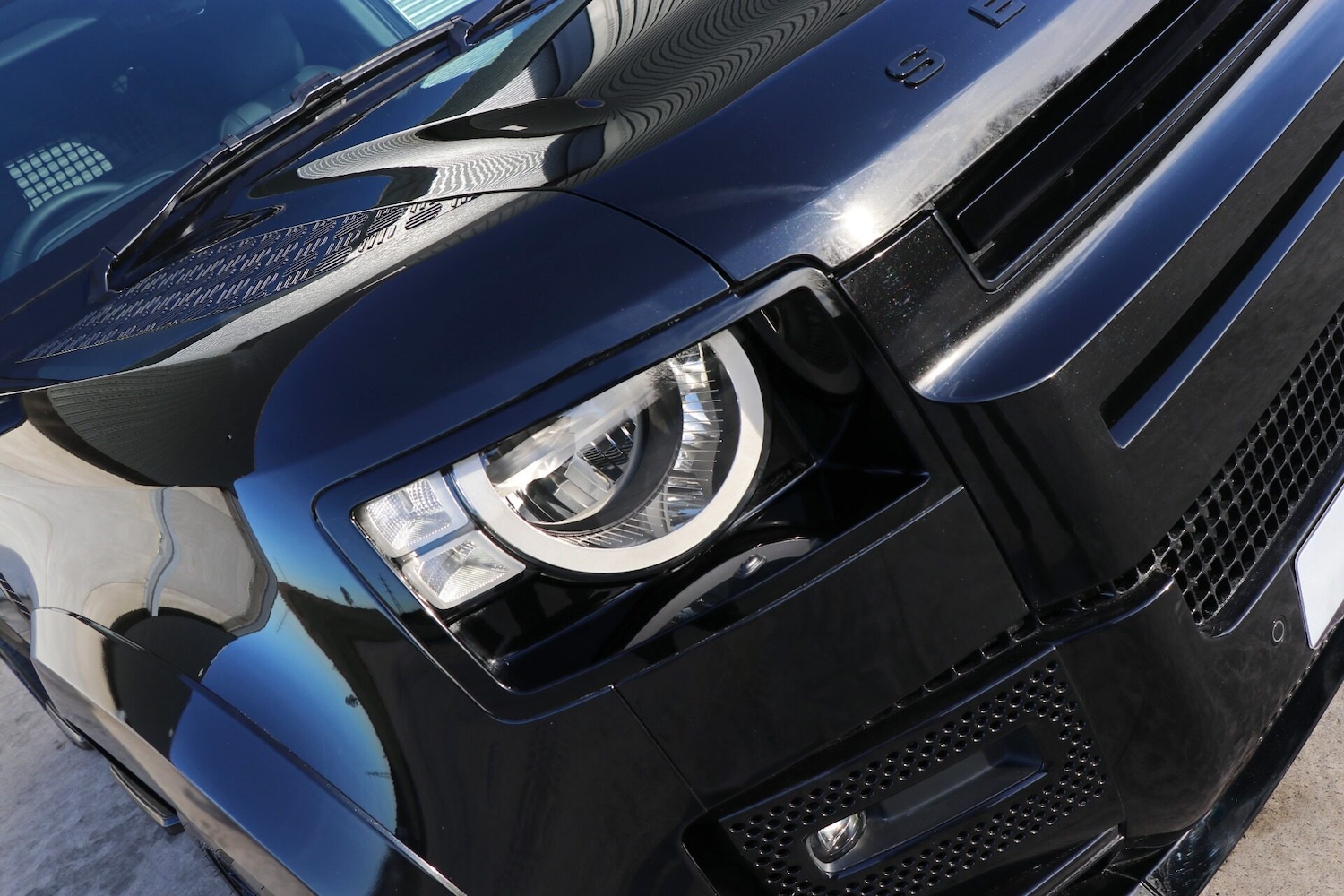 Used Land Rover Defender 110 for sale - 76844883: Photo 11