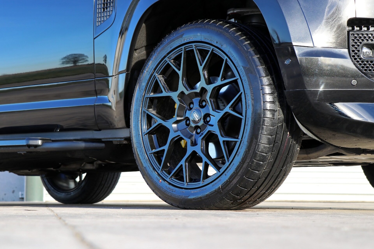 Used Land Rover Defender 110 for sale - 76844883: Photo 12