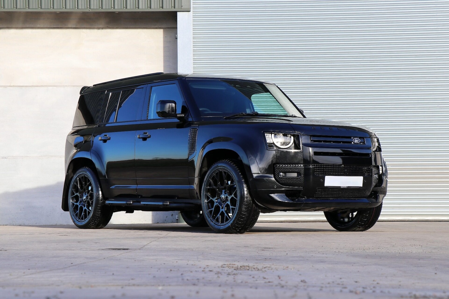 Used Land Rover Defender 110 for sale - 76844883: Photo 3