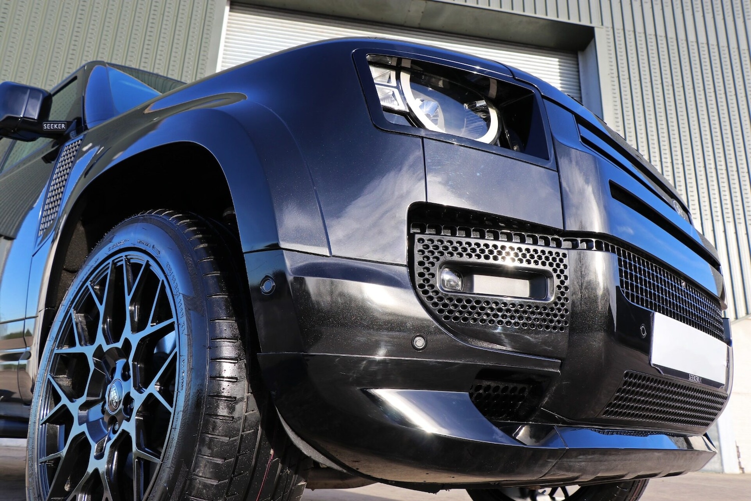 Used Land Rover Defender 110 for sale - 76844883: Photo 5