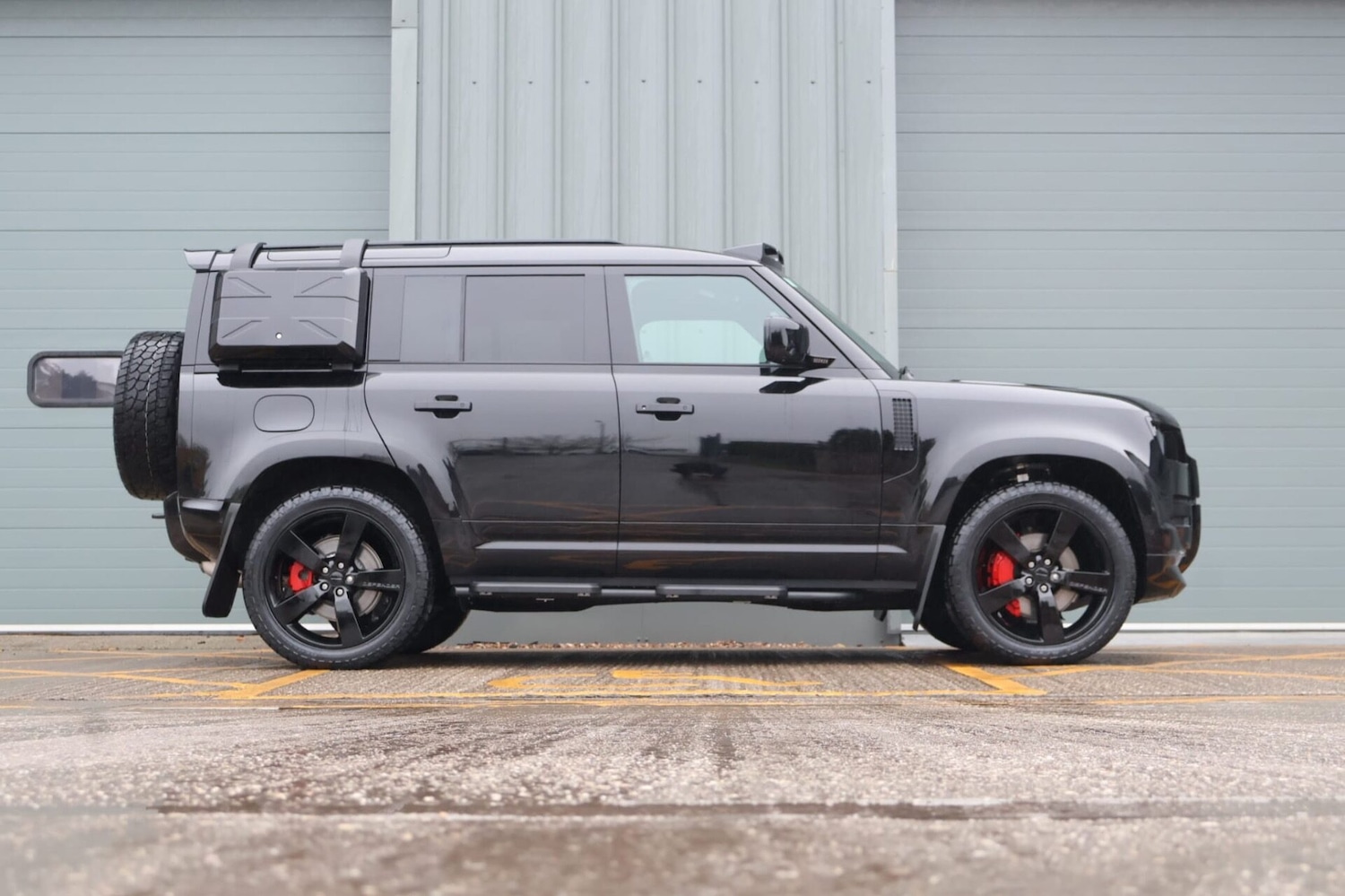 Used Land Rover Defender 2025 for sale - 77391780: Photo 9