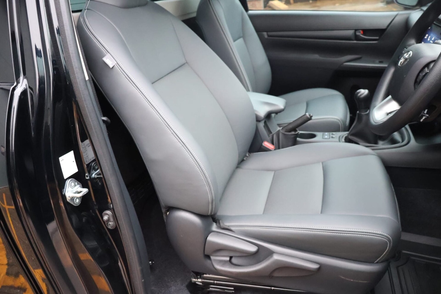 Used Toyota Hilux 2025 for sale - 77296692: Photo 16