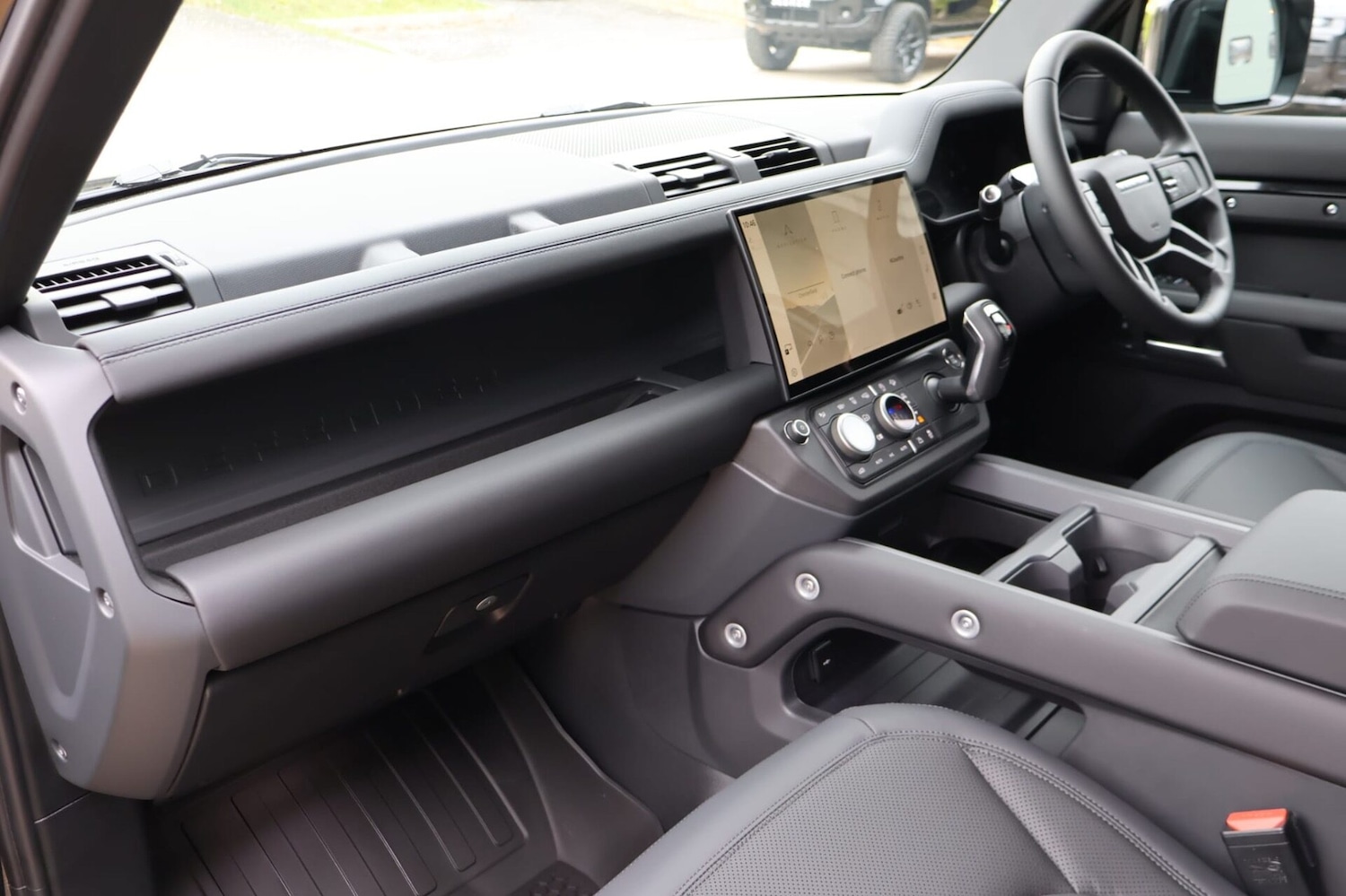 Used Land Rover Defender 2025 for sale - 77608028: Photo 25