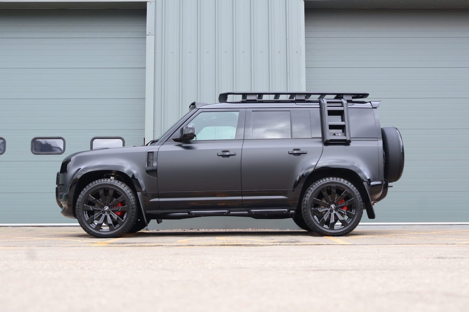 Used Land Rover Defender 2025 for sale - 77608028: Photo 6