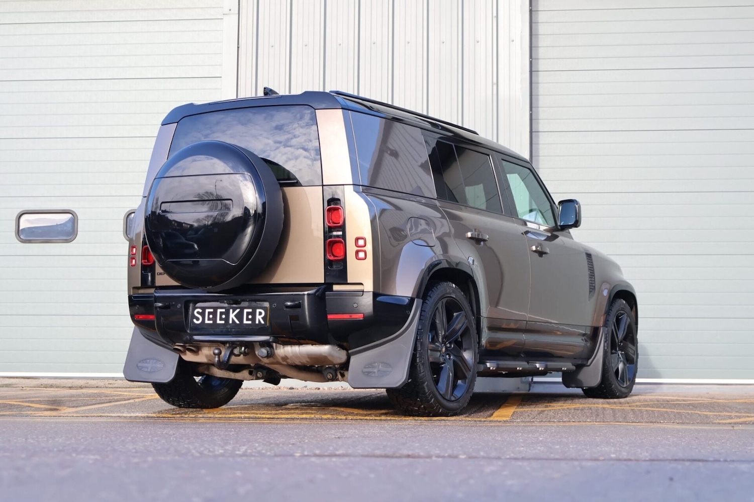 Used Land Rover Defender 2024 for sale - 77363341: Photo 10