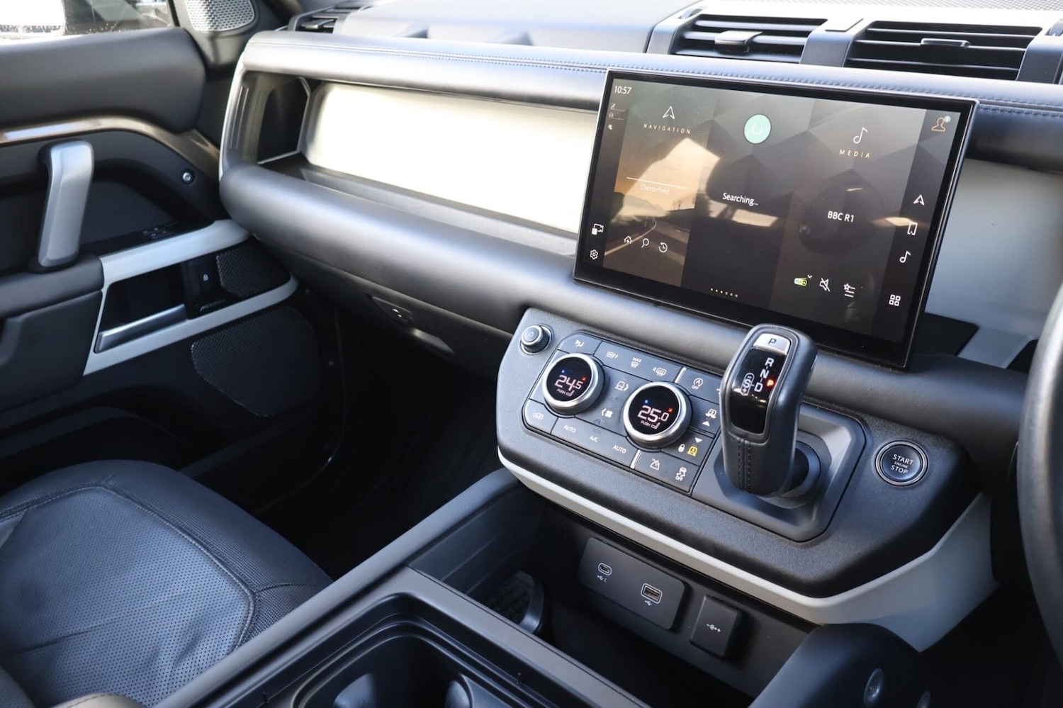 Used Land Rover Defender 2024 for sale - 77363341: Photo 26