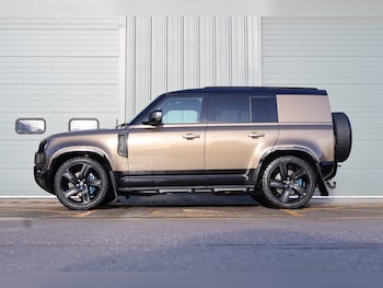 Used Land Rover Defender 2024 for sale - 77363341: Photo